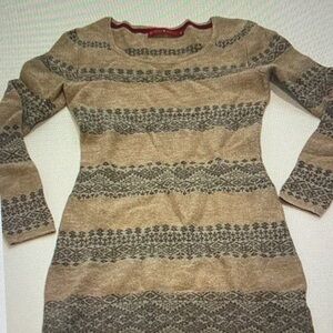 Krimson Klover Beige & Gray Patterned Long Sleeve Knit Dress